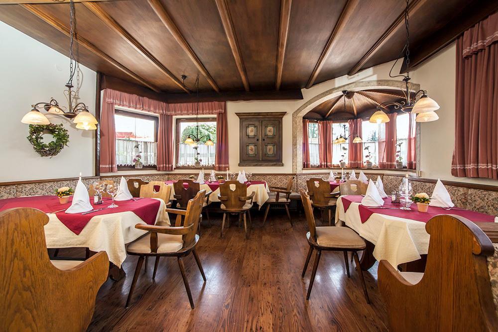 Kaiserhotel Neuwirt Oberndorf in Tirol Exterior foto
